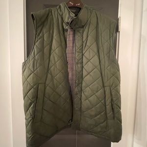 Brooks Brothers 365 olive puffer vest